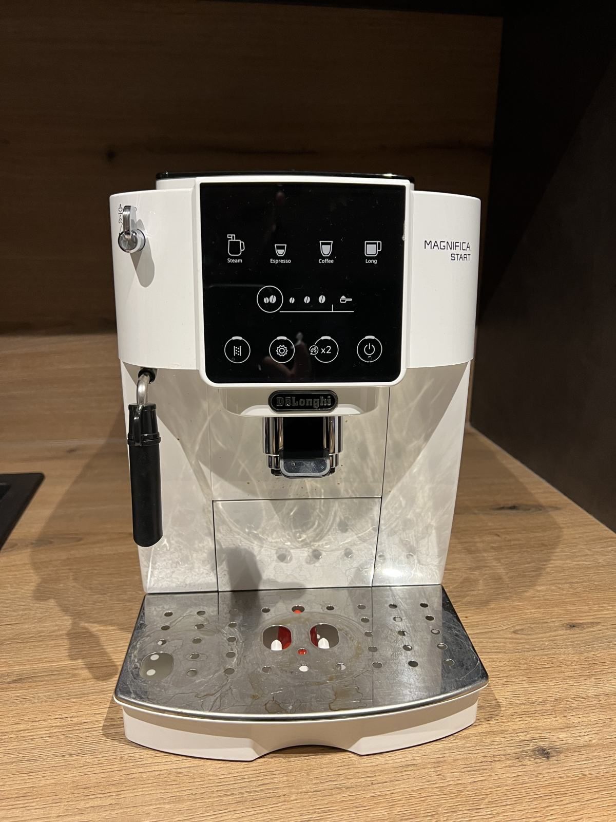 Delonghi кофемашина