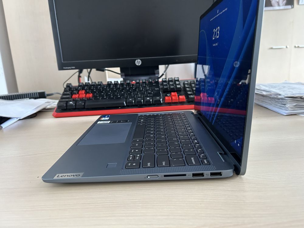 Laptop Lenovo IdeaPad Flex 5 14IAU7