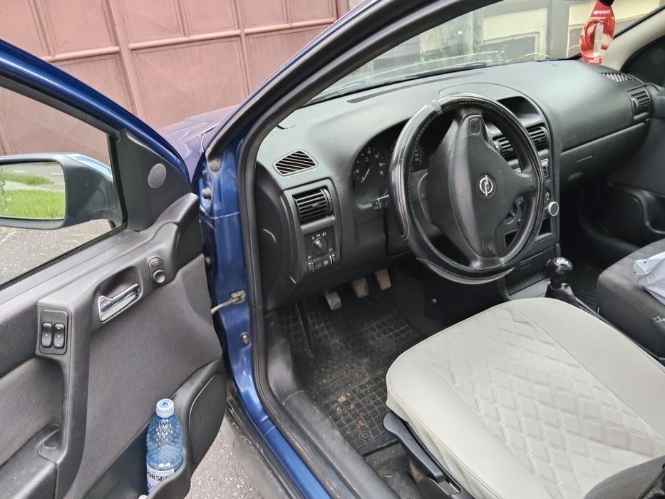 Opel Astra 2002 1.6 8V
