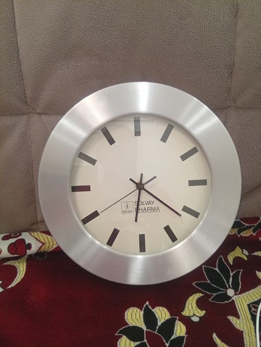 Продам настенные часы