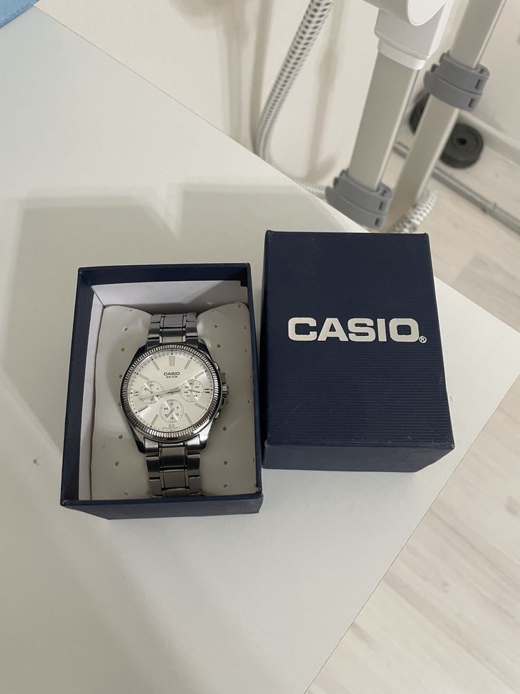 Часы Casio