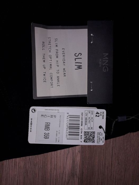 Джинсы черный новый