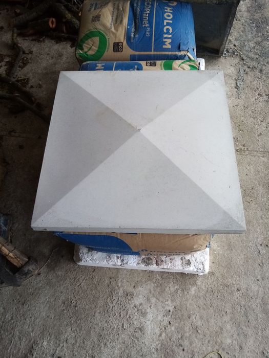 Coame și capace pt gard din beton vibrat diverse dimensiuni și modele.