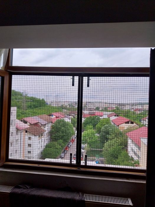 Plasa  insecte  pentru  pisici cu protecție Metalica la interior