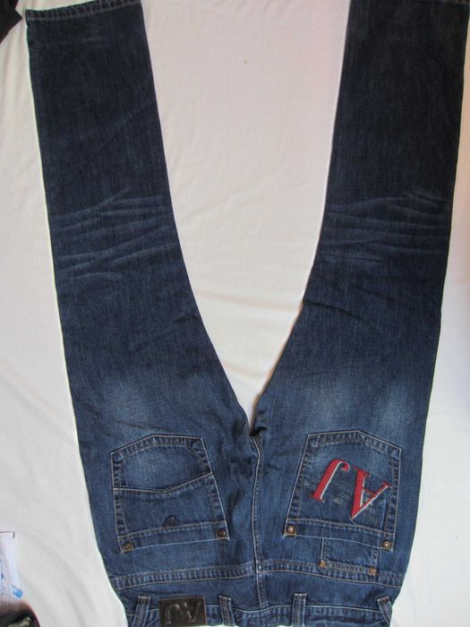 Blugi Armani W33 L32,Talie=86cm,Lung=106cm,drepti, 100%Bumbac, ca noi