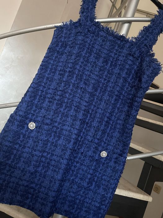 Рокля Zara ,букле ,тъмно синя.Перфекно състояние!Размер хs