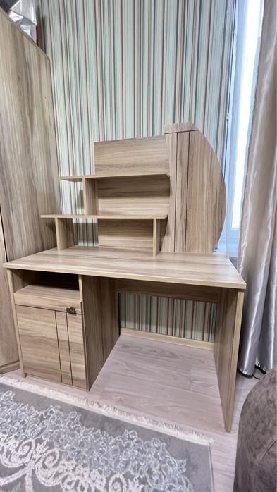 Продам Письменный стол