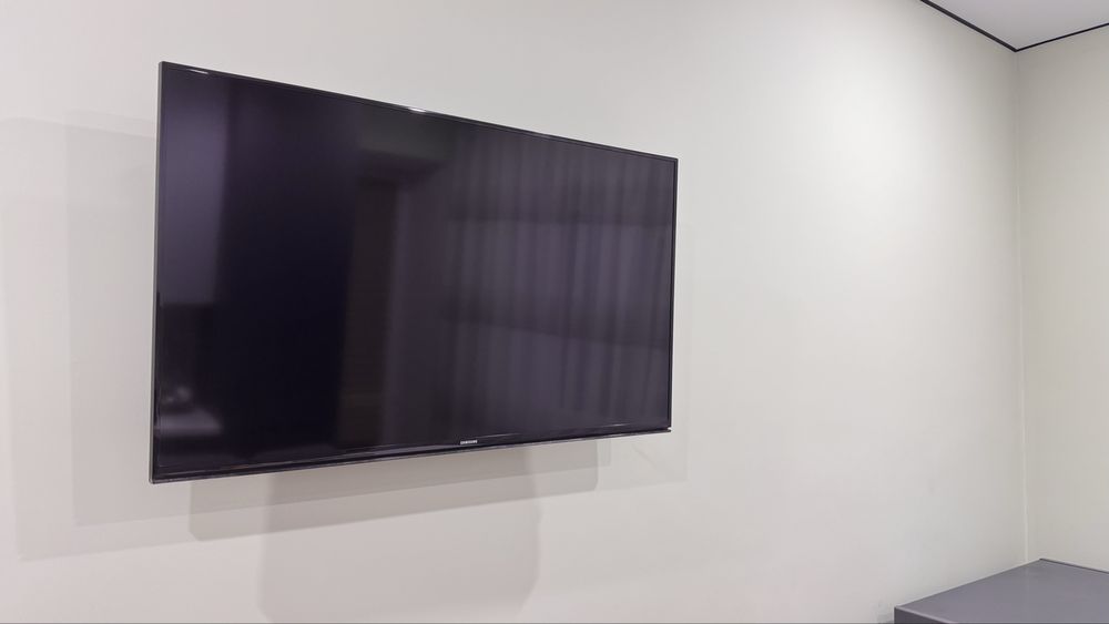 Продам телевизор самсунг смарт