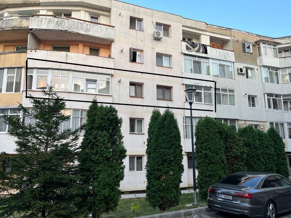 Vand apartament 3 camere
