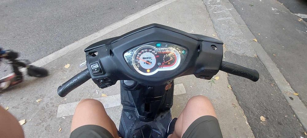 Scuter sym orbit 50cc III galben si negru lovit