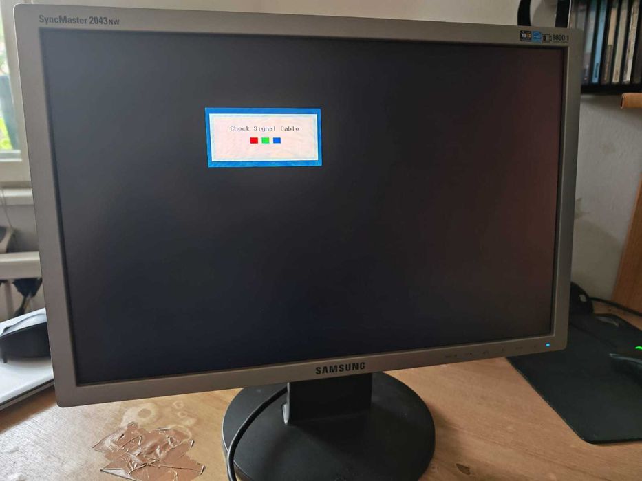 Vand monitor LCD Samssung 2043 NW