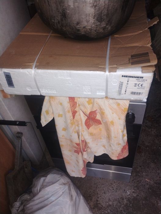 Plita incorporabila Heinner HBH-V4IEIX, Gaz, 4 arzatoare, Aprindere el