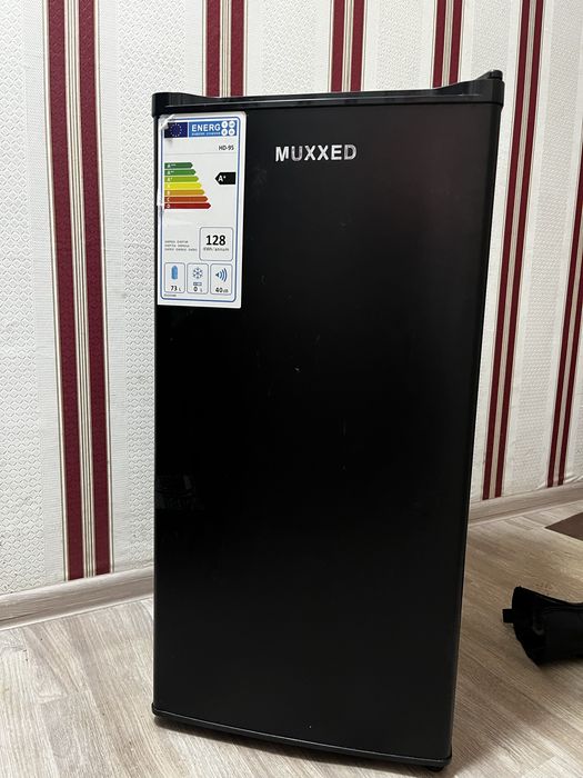 Продается компактный холодильник, новый. Работает отлично!