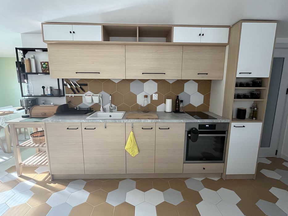 Мебелист на свободна практика