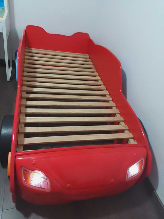 Vând pat copii Fulger Mcqueen