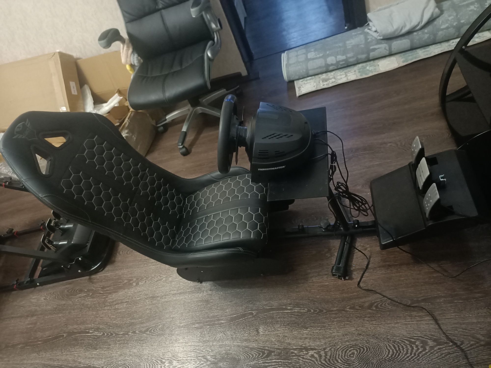 Кокпит + руль Trastmaster T300