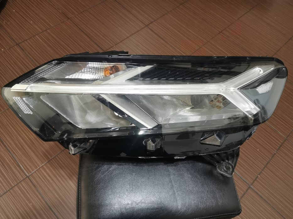 Far stânga logan /sandero an 2021/2025