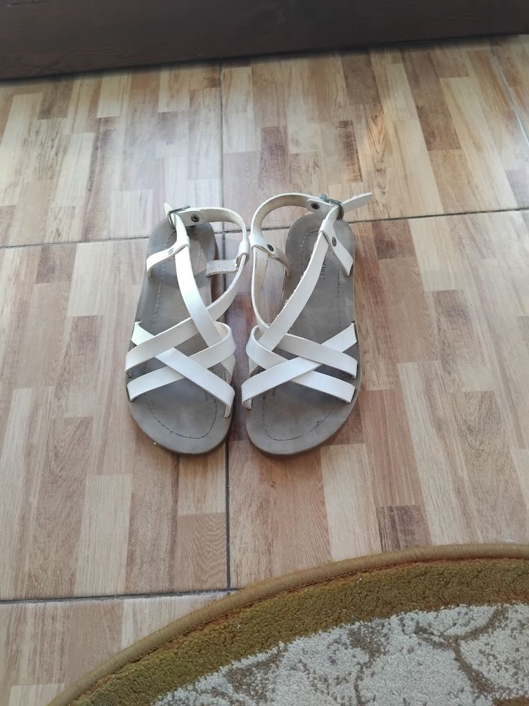 Sandale nr 36 piele