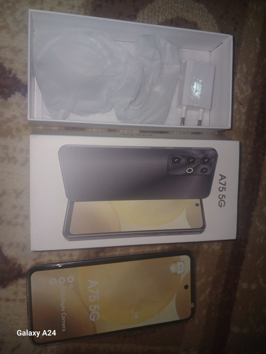 Продаётся телефон