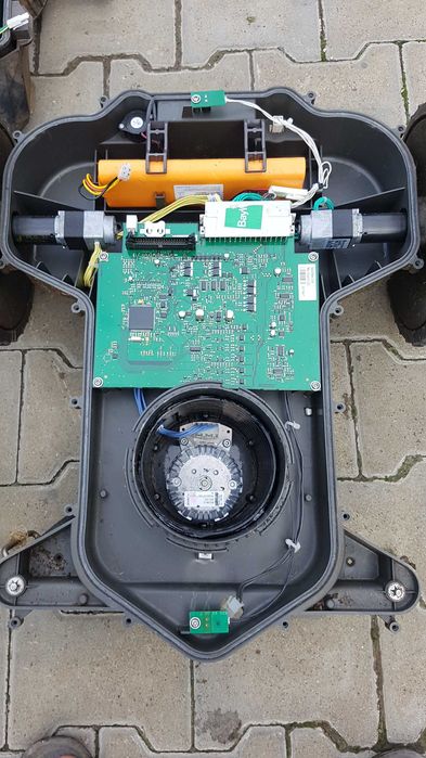 Robot de tuns iarba,Husqvarna, piese,motor,baterie,modul,roti