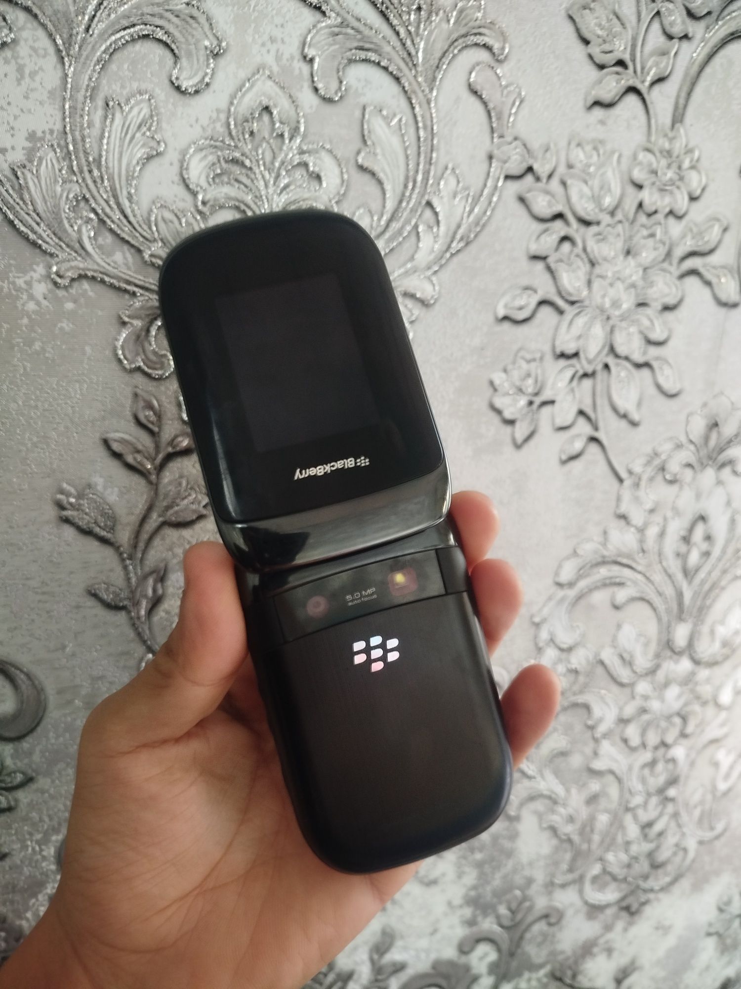Blackberry sotiladi