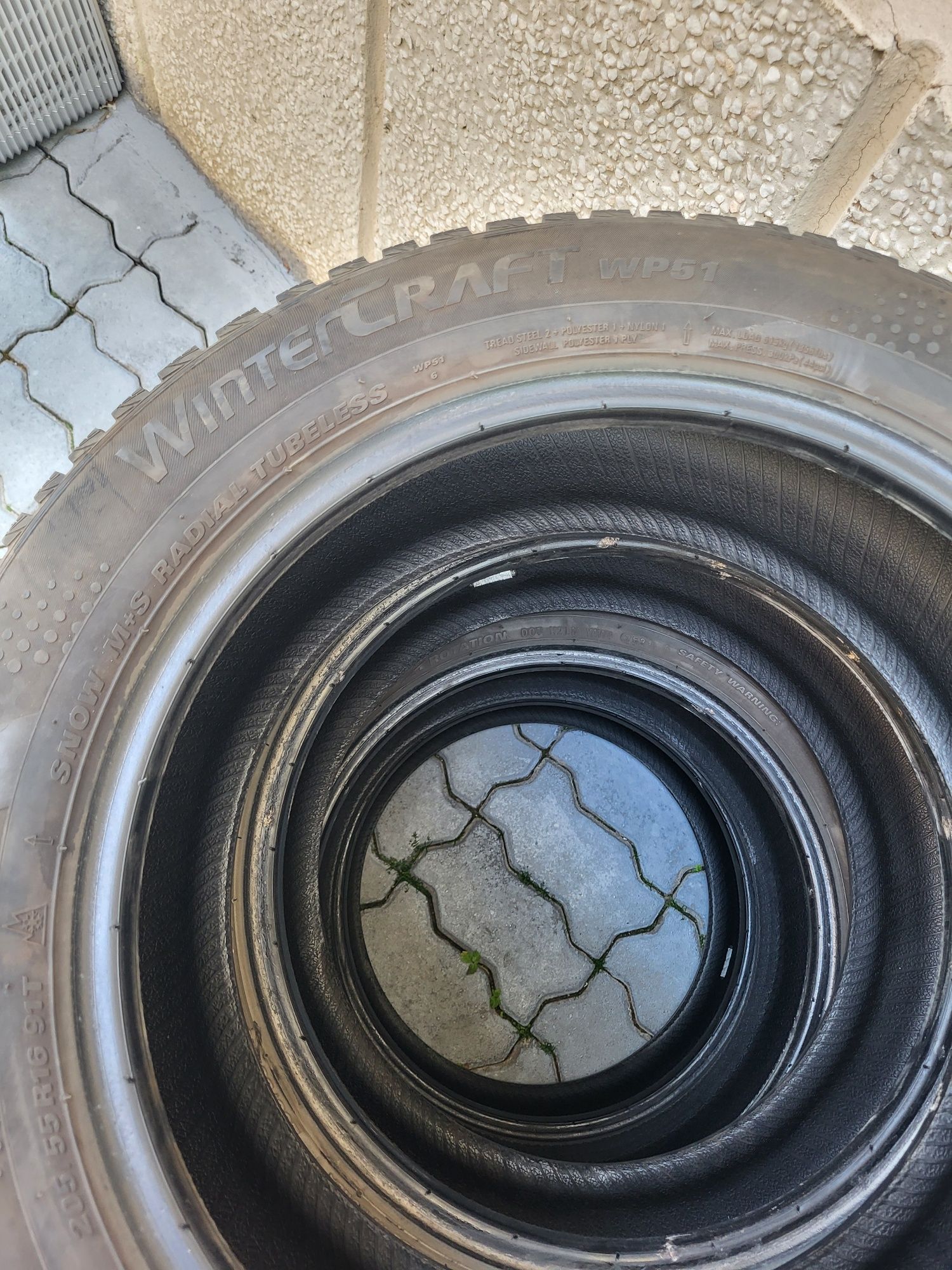 Set cauciucuri iarnă 205/55/R16 și set cauciucuri vară cu jante