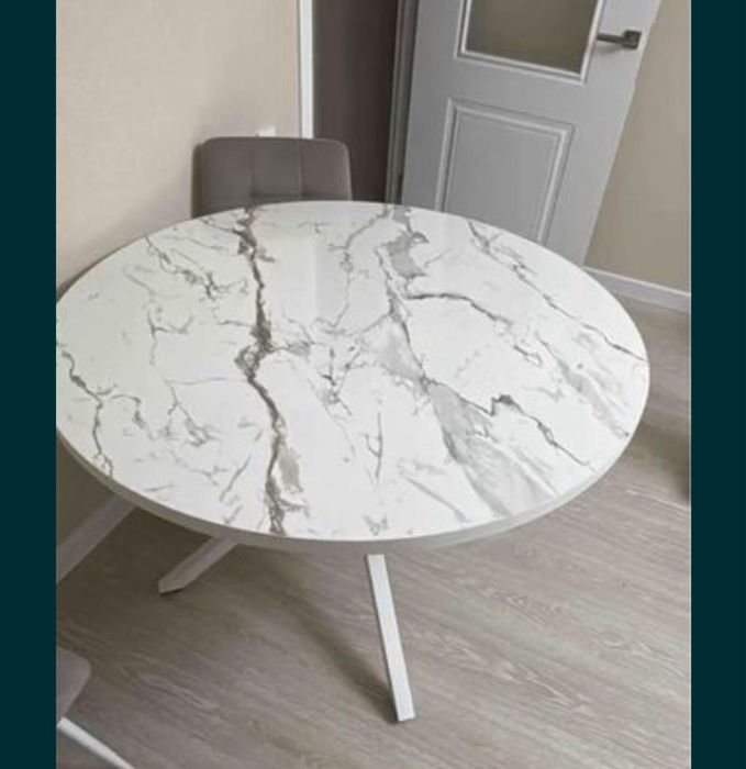 Продам круглый стол