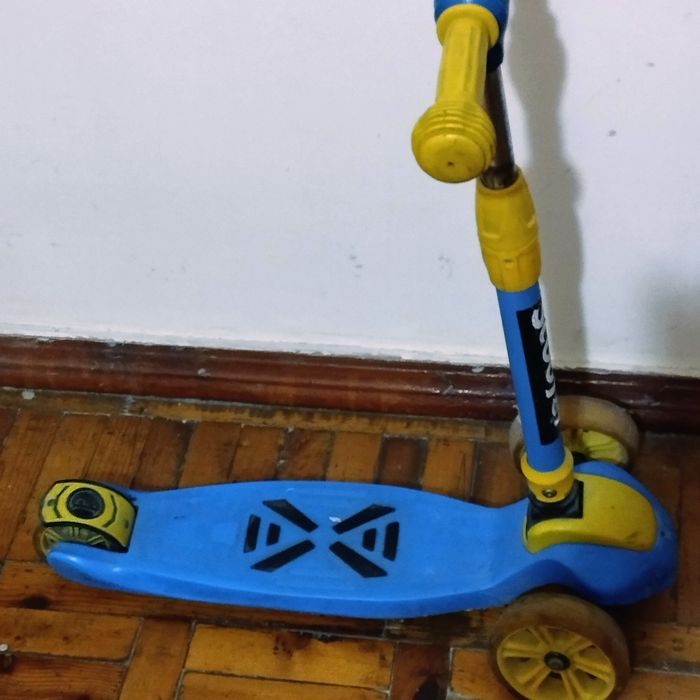 Самокат детский с регулировкой