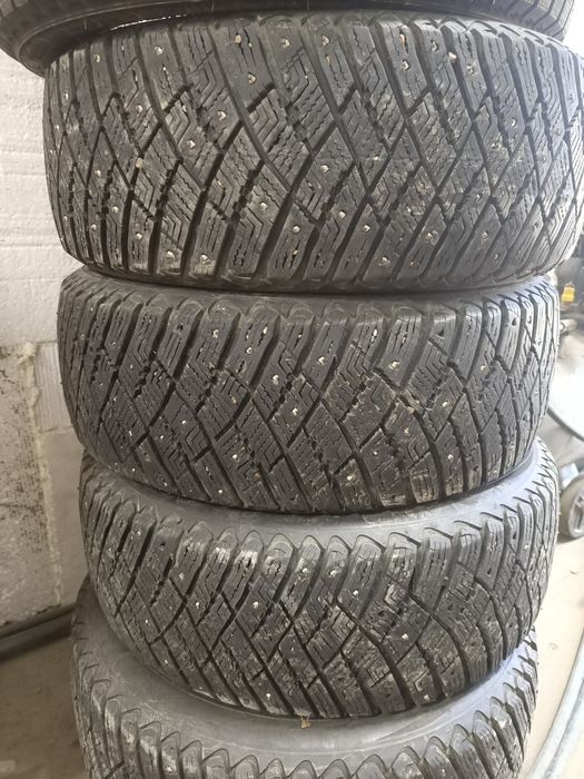 Продам комплект шин