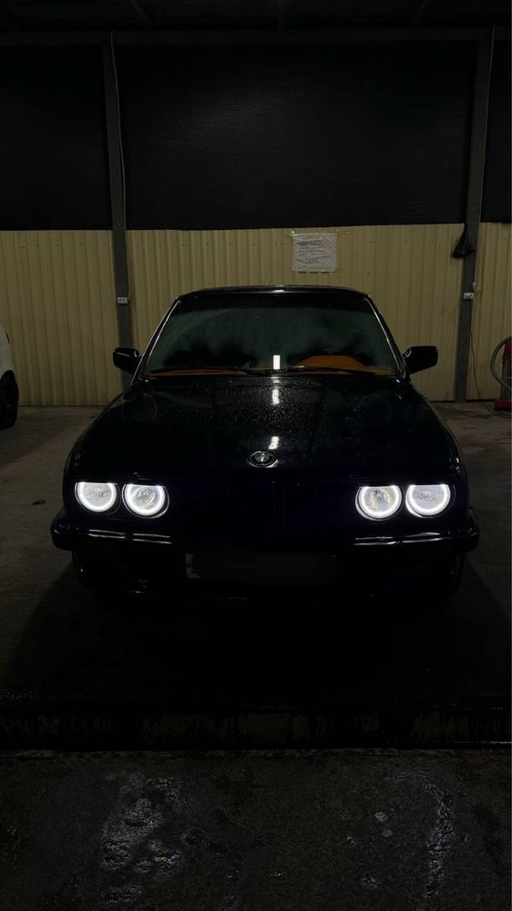 Bmw E30 sotiladi