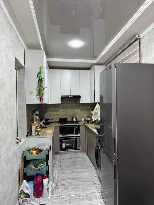 Срочна сотилади Юнсобод 17 кв