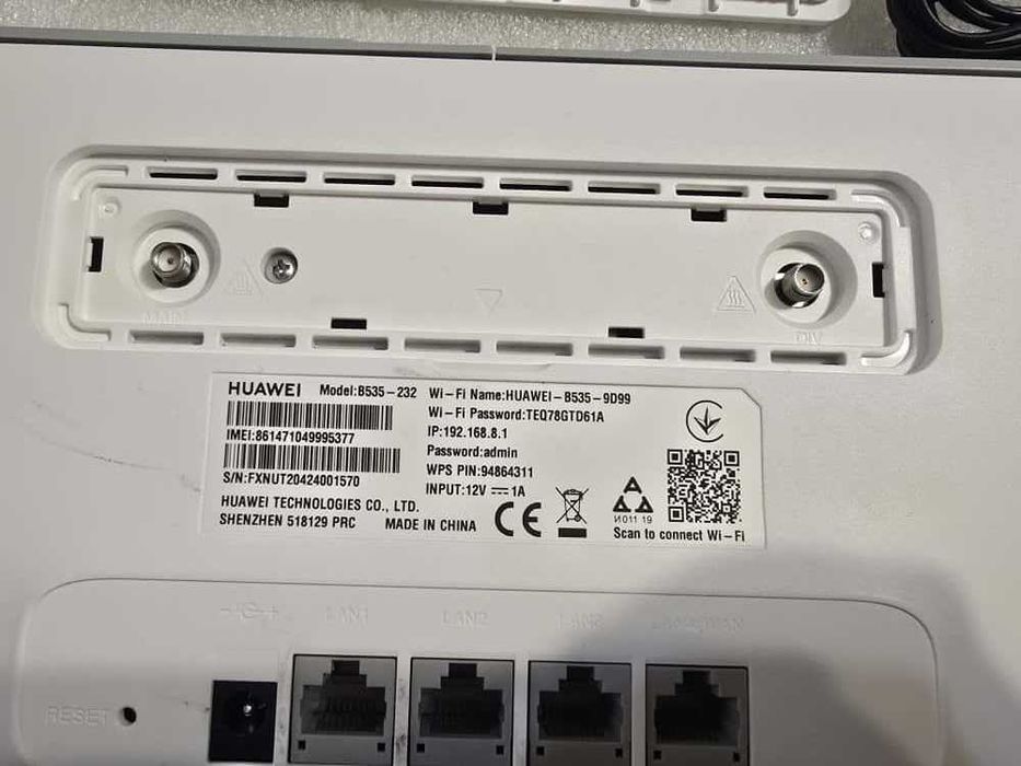 Router wireless cu slot SIM Huawei B535-232 4G+ 300 MBS WI-FI 2.4/5GHZ