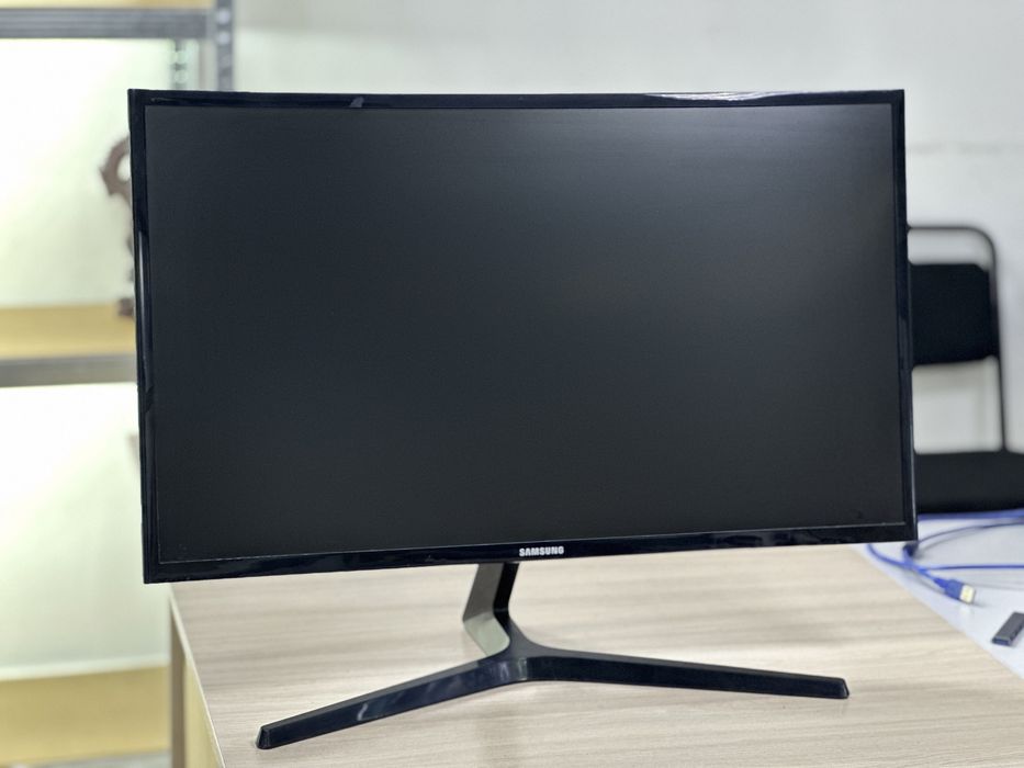 Монитор Samsung 27” / FullHD / VA / FreeSync / kaspi 0-0-12