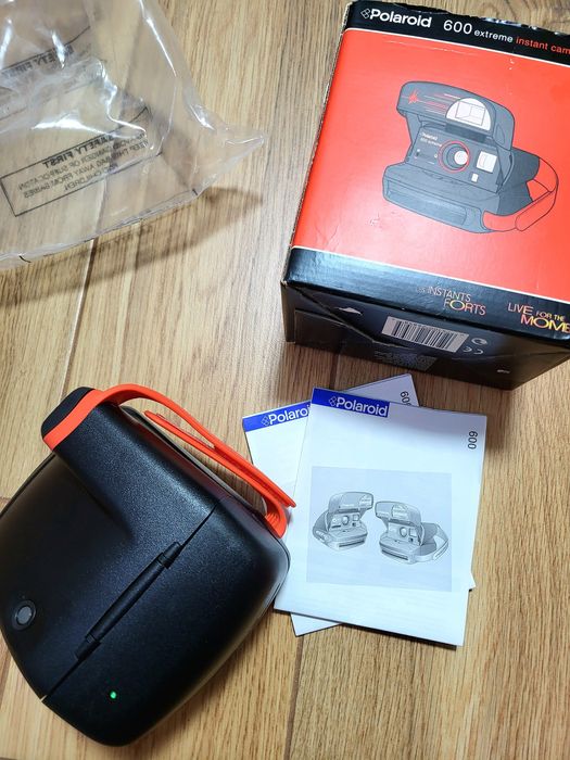 Aparat foto Polaroid 600 extreme