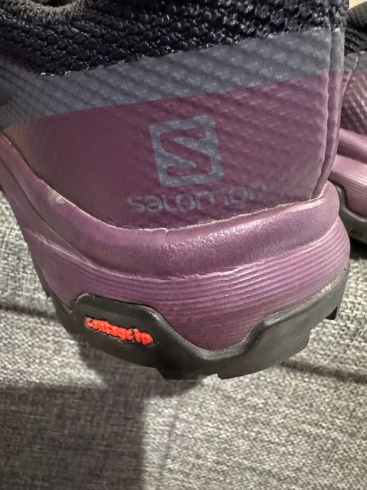 Salomon  WOMEN'S OUTLINE Gore Tex.