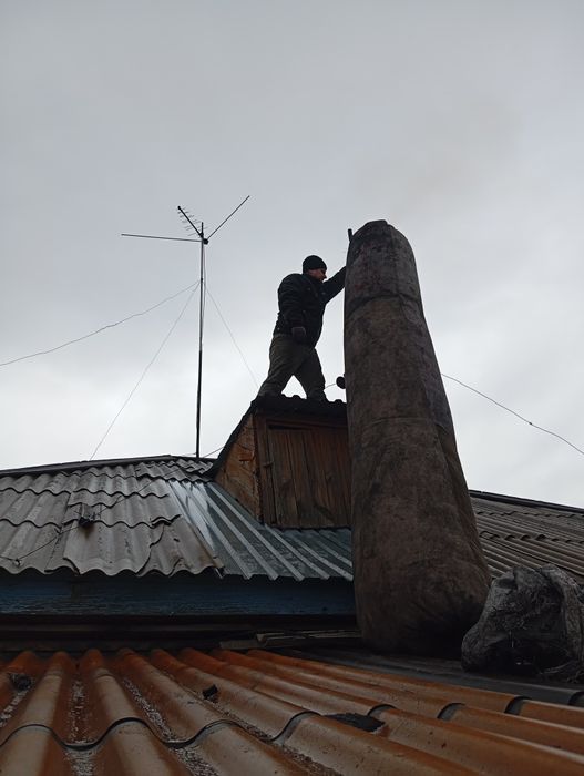 Чистка дымохода аппаратом и ершом