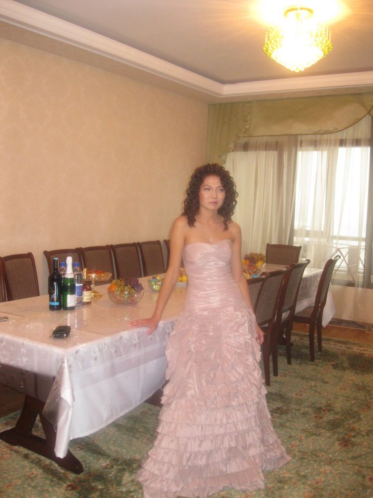 Платье  (на узату, выпускной, любое мероприятие)