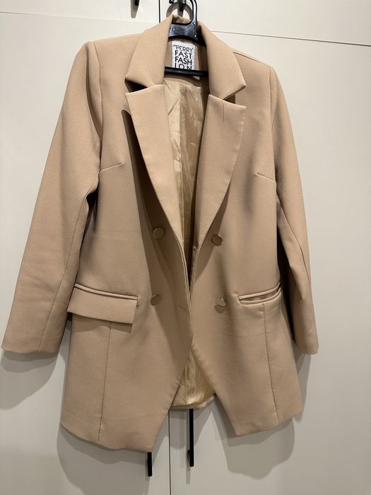 Бежаво дамско сако