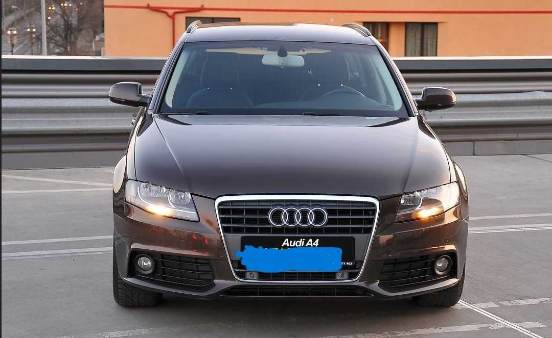 Vand AUDI A4 Avant 2012