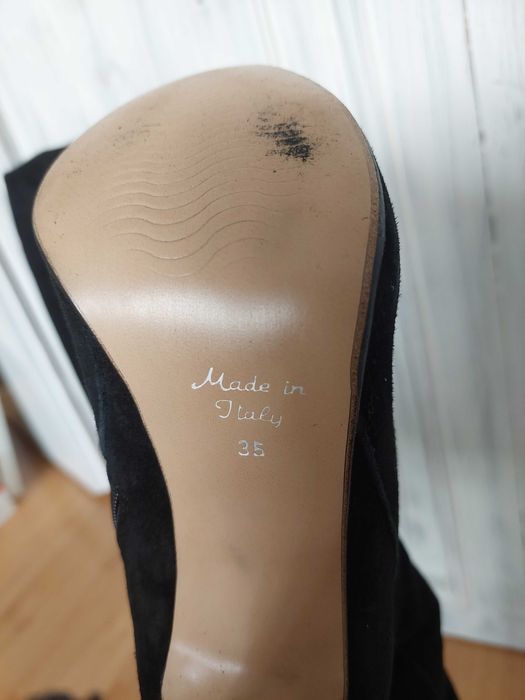 Високи ботуши от велур