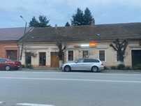 Inchiriez spatii comerciale