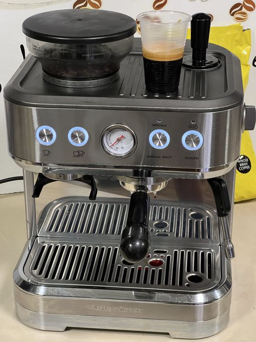 Кафемашина кафе автомат с вградена мелачка