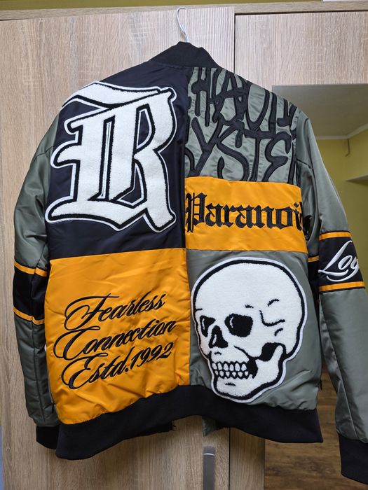 Продавам бомбър мъжки размер XS, дамски М