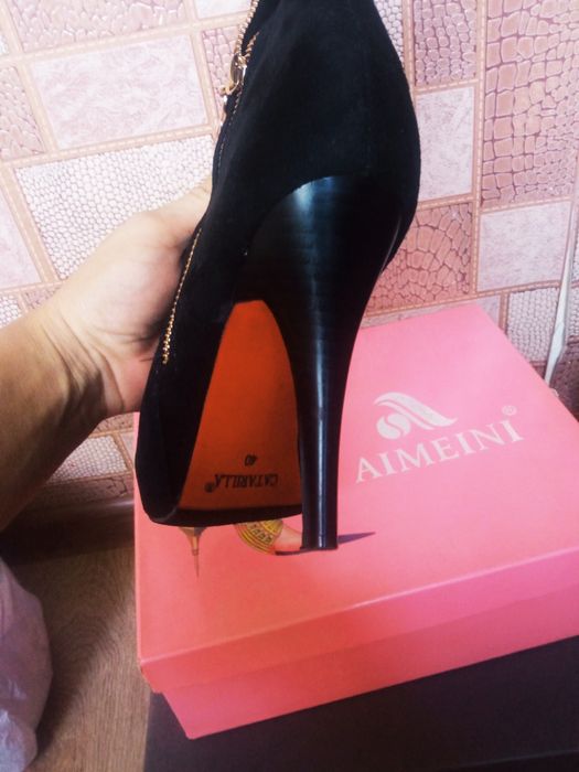 Обувь 39 размера 100.000