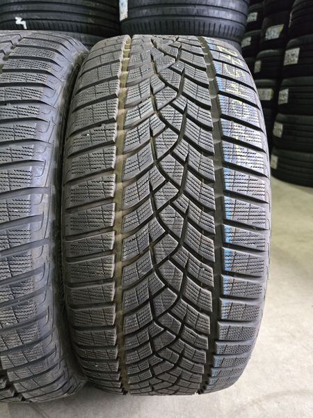 275/40/22 Goodyear 2piese