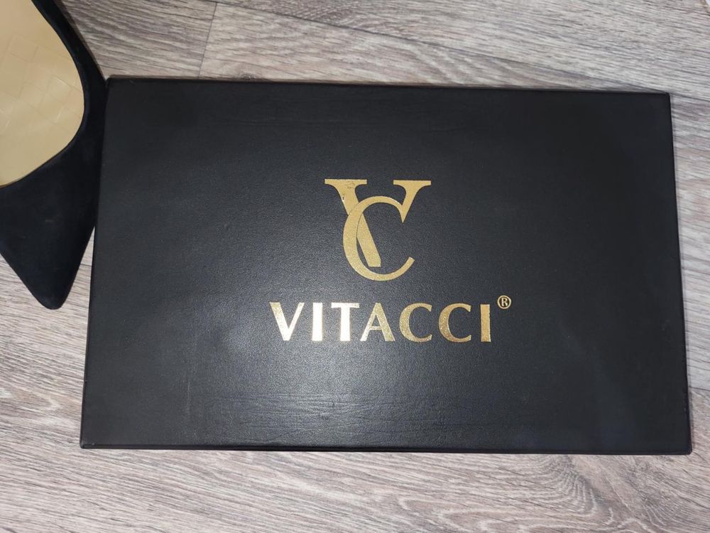 Туфли Vitacci новые в отличном состоянии