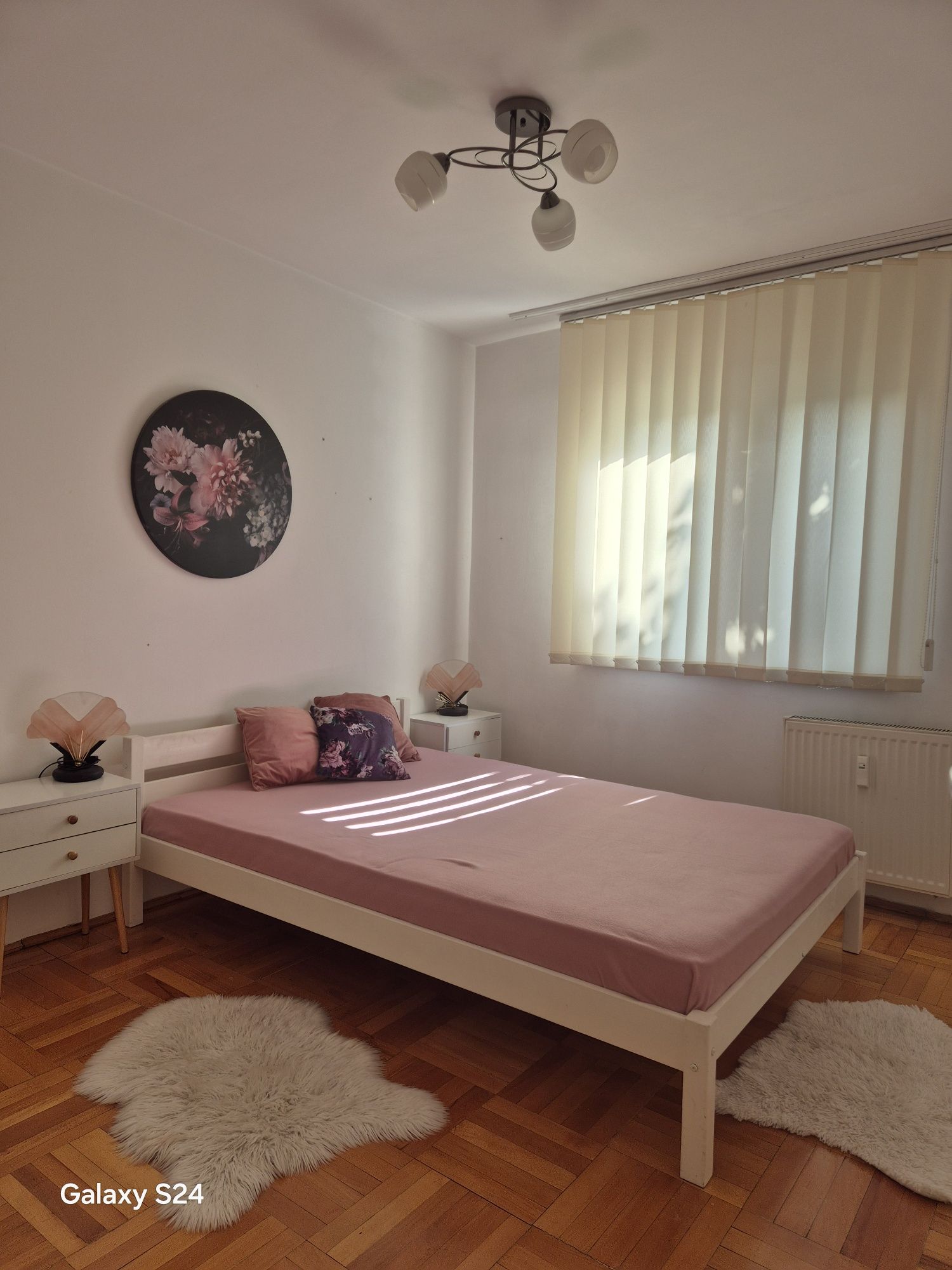 Apartament de închiriat pe Romanilor