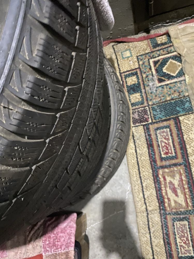 Продам шины R18