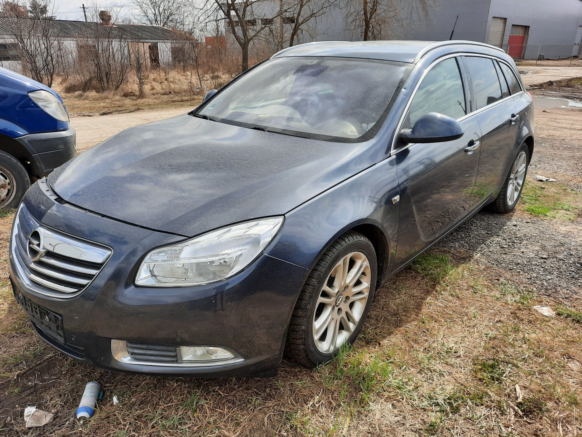 Usi stanga dreapta Opel Insignia break cod vopsea Z168