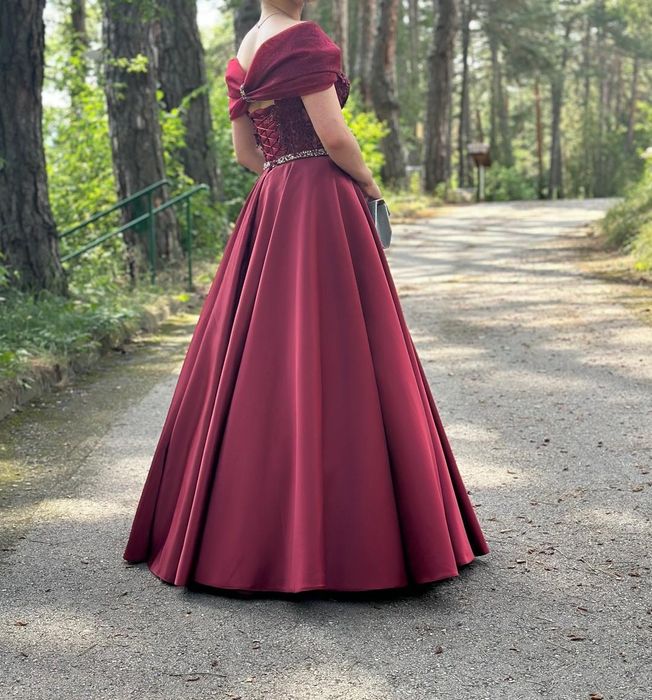 Официална рокля (бална)